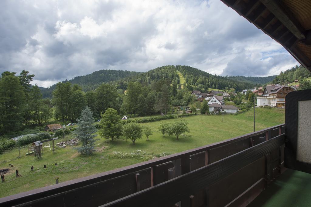 Enz Residenz Hotel Enzklosterle Exterior photo