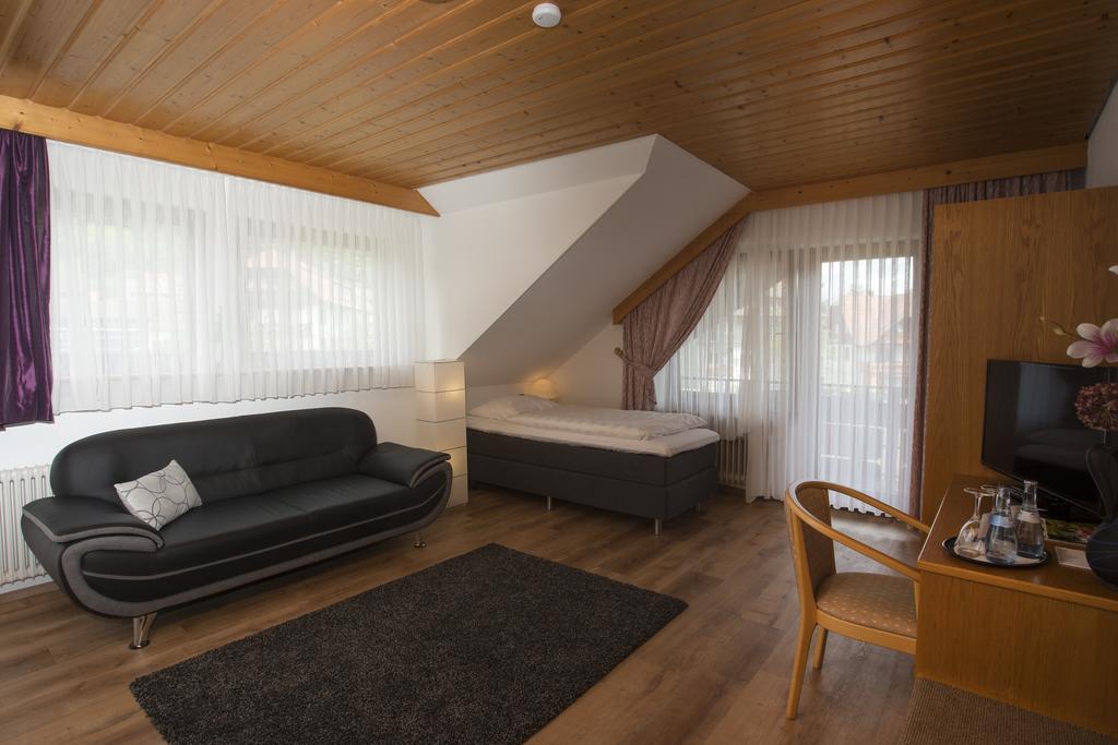 Enz Residenz Hotel Enzklosterle Exterior photo